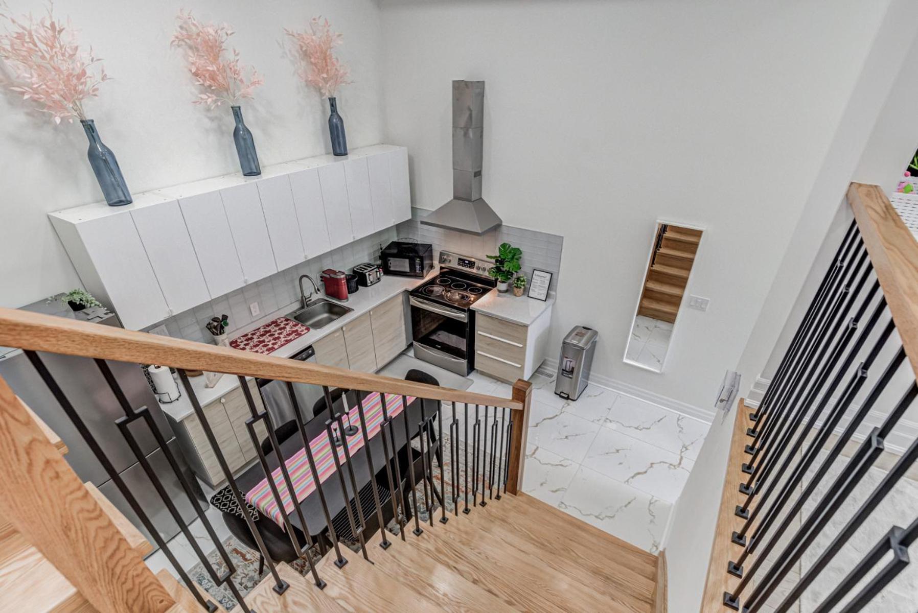Modern City Living -Newly Built トロント エクステリア 写真